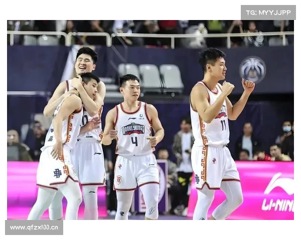 CBA|辽宁送同曦11连败 广东逆转深圳迎4连胜 CBA|辽宁送同曦11连败 广东逆转深圳迎4连胜